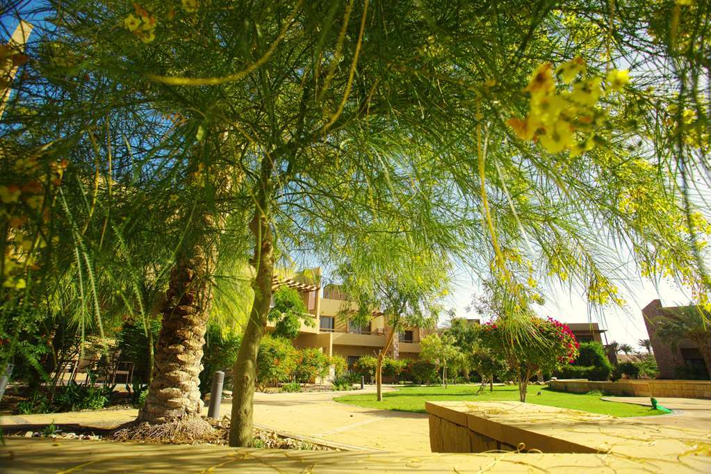 Golden Tulip Sharma Resort Exterior foto